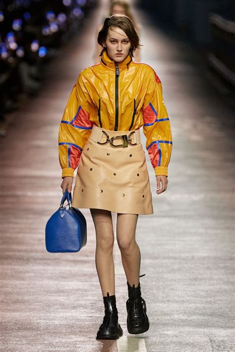 louis vuitton konijn knuffel|Louis Vuitton pre fall collection.